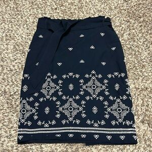 Ann Taylor belted skirt 6